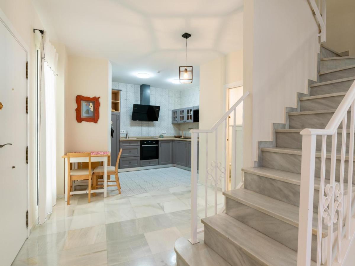 Holi-rent Penthouse Penuelas Apartament
